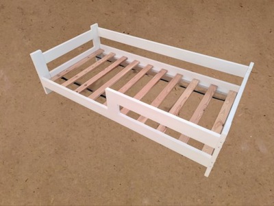 Łóżko drewniane dziecięce z barierką 80x180 białe