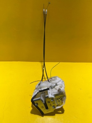 Opel agila b - замок дверь левый задняя 82302-51k10 фото №1