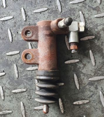 Цилиндр сцепления mitsubishi carisma i 1.8gdi фото №1