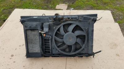 Pas передний радиатор peugeot 308 1, 6 hdi фото №1