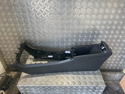 Mercedes a klasa w177 тунель середній фото №1