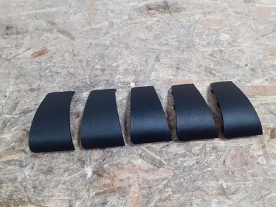 Challenger 2015- заглушка обшивка лівий задня фото №1