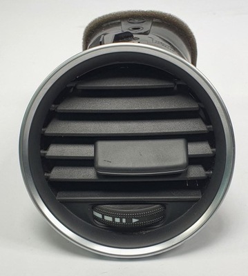 Решётка обдув левая mercedes w204 a2048306354 фото №1