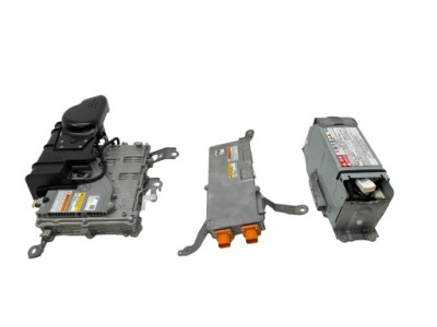 Toyota prius plug in prime акумулятор акумулятор solar fotowoltaika панель фото №1