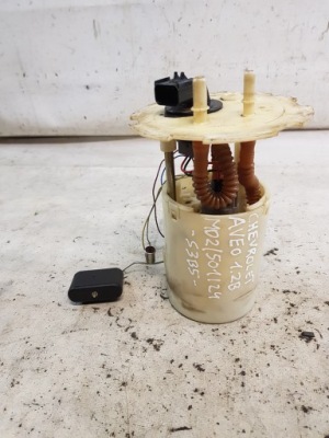 Помпа пального паливна chevrolet aveo i 1 t200 1.2 72km 03-07 96447642 фото №1