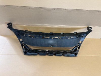 Решітка радіатора решітка радіатора peugeot 3008 lift фото №1