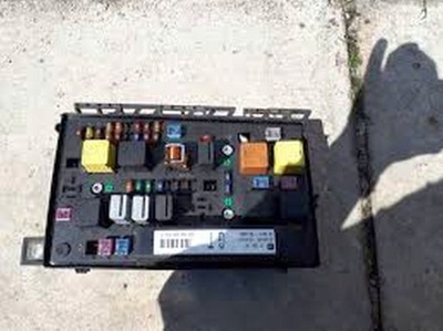 Коробка модуль bsi opel zafira b astra h 13206747 gt исправный проверенный фото №1