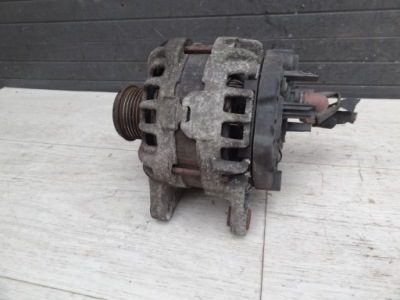 Dacia dokker 2015 1,5 dci генератор 231005933r оригинал фото №1