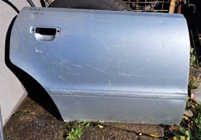 Audi a4 b5 двері правий задня задні фото №1