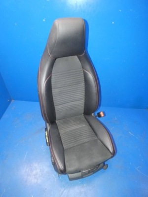 Mercedes gla w156 сидіння правий перед пасажира підігріваємий фото №1