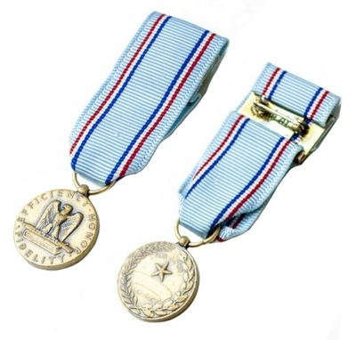 Air Force medal for good coduct miniatura w pudełk