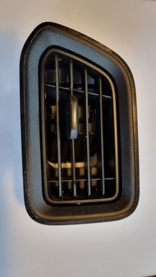 Решітка обдув консолі панелі master iv 687518035 r права фото №1