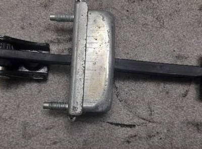 Петля дверь левый перед ford focus фото №1