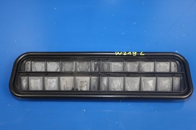 Mercedes cls w219 впуск воздуха багажника фото №1