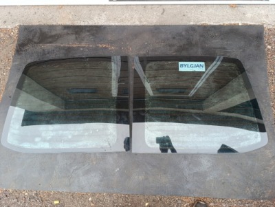 Vw t5 скло ліва/права задня стулка фото №1