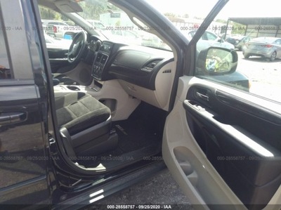 Chrysler town country voyager 11 - оббивка двері фото №1