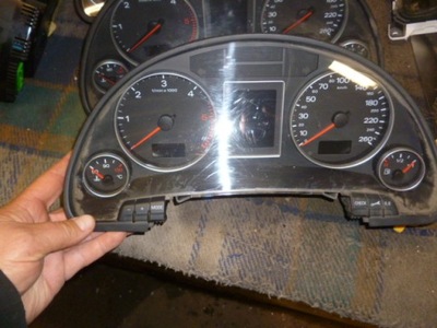 DASHBOARD 2,0 TDI AUDI A4 B7 EUROPE 0263626211  