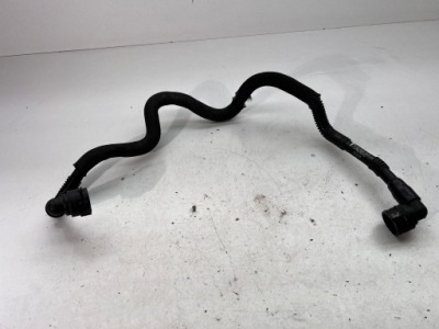 Tesla model s шланг пабтрубок  труба воды 1472610-00-c фото №1