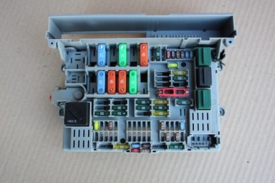 Коробка предохранителей bsi bmw x1 e82 e88 e87 e90 e91 e92 e93 6906624 фото №1