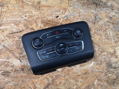 Панель кондиционера обдув dodge charger 2015+ фото №1