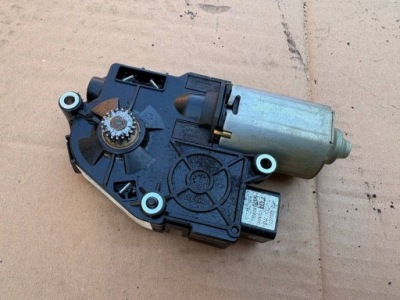 Volvo v60 s60 ii моторчик люк 1702762e фото №1