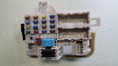 Mazda 6 i 2.0 citd коробка запобіжників фото №1