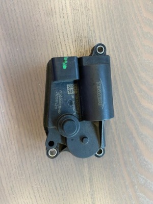 Блок управления модуль крышка крышки выхлоп corvette c8 z51 фото №1