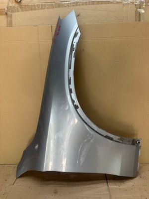 Крило перед передній mercedes glc правий w253 фото №1