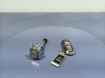 Mazda 6 iii gj lift замок запалювання вкладка замка перед ske13d-01 фото №1