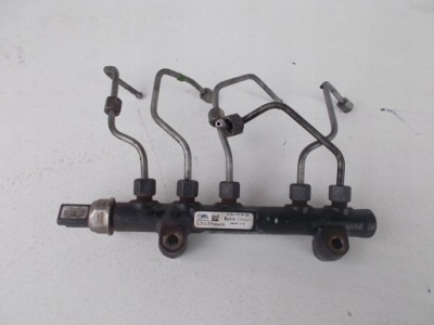 Peugeot 208 1.6 ehdi молдинг упорскування пального фото №1