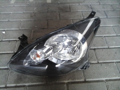 Toyota aygo лампа левая идеальное состояние фото №1