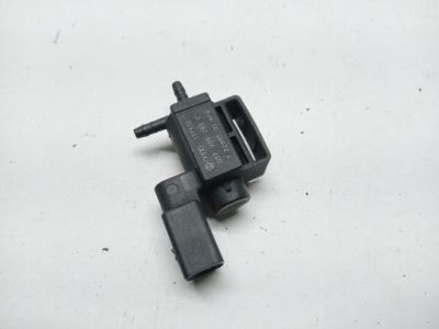 Клапан вакуумa vw golf v 1.6 fsi фото №1