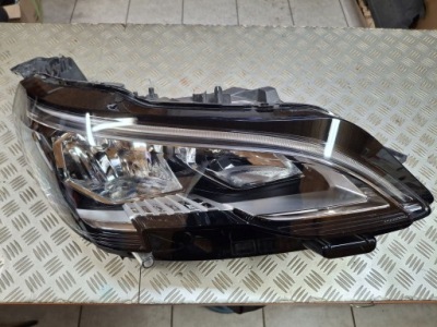 Лампа правая передняя обычная с led peugeot 3008 ii 5008 ii 2016r- фото №1