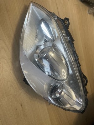 MERCEDES B-KLASA W245 lampa przednia LEWA