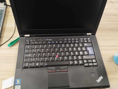 Laptop LENOVO THINKPAD L530 15,6 " Intel Core i3 3gen 8 GB / 256 GB czarny