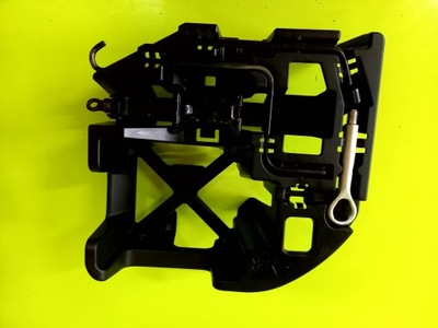 Домкрат подъемник ключ ушко набор toyota prius iii 11r фото №1