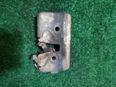 Замок крышки багажника volkswagen t4 701829211b фото №1