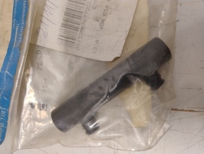 Шланг вентиляції mercedes a6040160381 aso оригінал фото №1