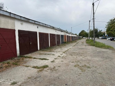 Garaż, Tarnów, 16 m²