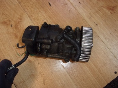 Renault clio iii насос впрыскная 1.5 dci фото №1