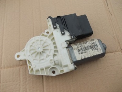 Двигун скло лівий задня seat toledo 2 фото №1