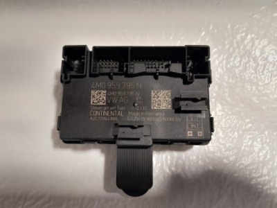 Audi a4 b9 lift модуль блок керування двері 4m0959795n фото №1