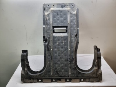 Mercedes накладка под коробка передач фото №1