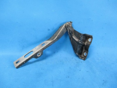 Петля капот лівий audi q5 8r bdb 8r0823301a фото №1