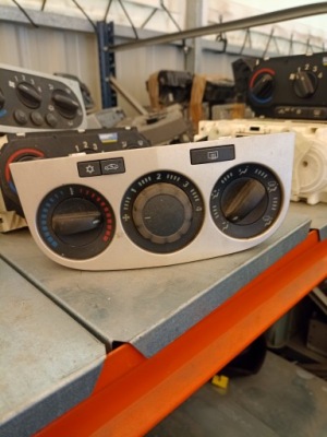 Opel corsa d панель кондиционера обдув фото №1