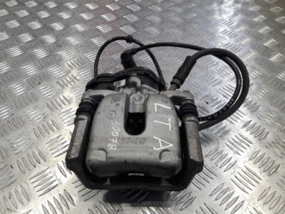 Mercedes a w176 2015r суппорт тормозной левый задняя фото №1