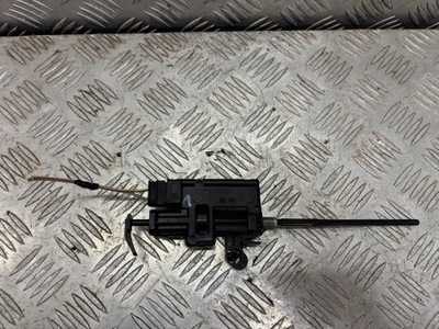 Renault scenic iii привод крышка заливной топлива 8200312600d фото №1