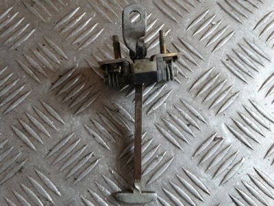 Обмежувач двері peugeot 307 правий задня фото №1