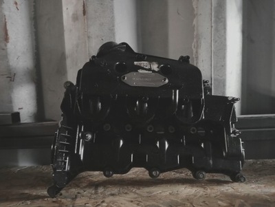 Крышка клапанов land rover оригинальный номер 9x2q-9424-ea фото №1