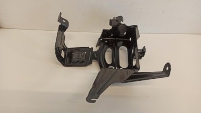 Mercedes w212 кронштейн аккумулятор a2125458040 фото №1